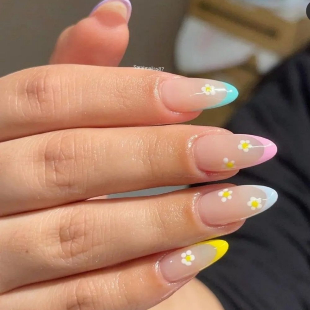 Press on nails spring flowers Long Almond